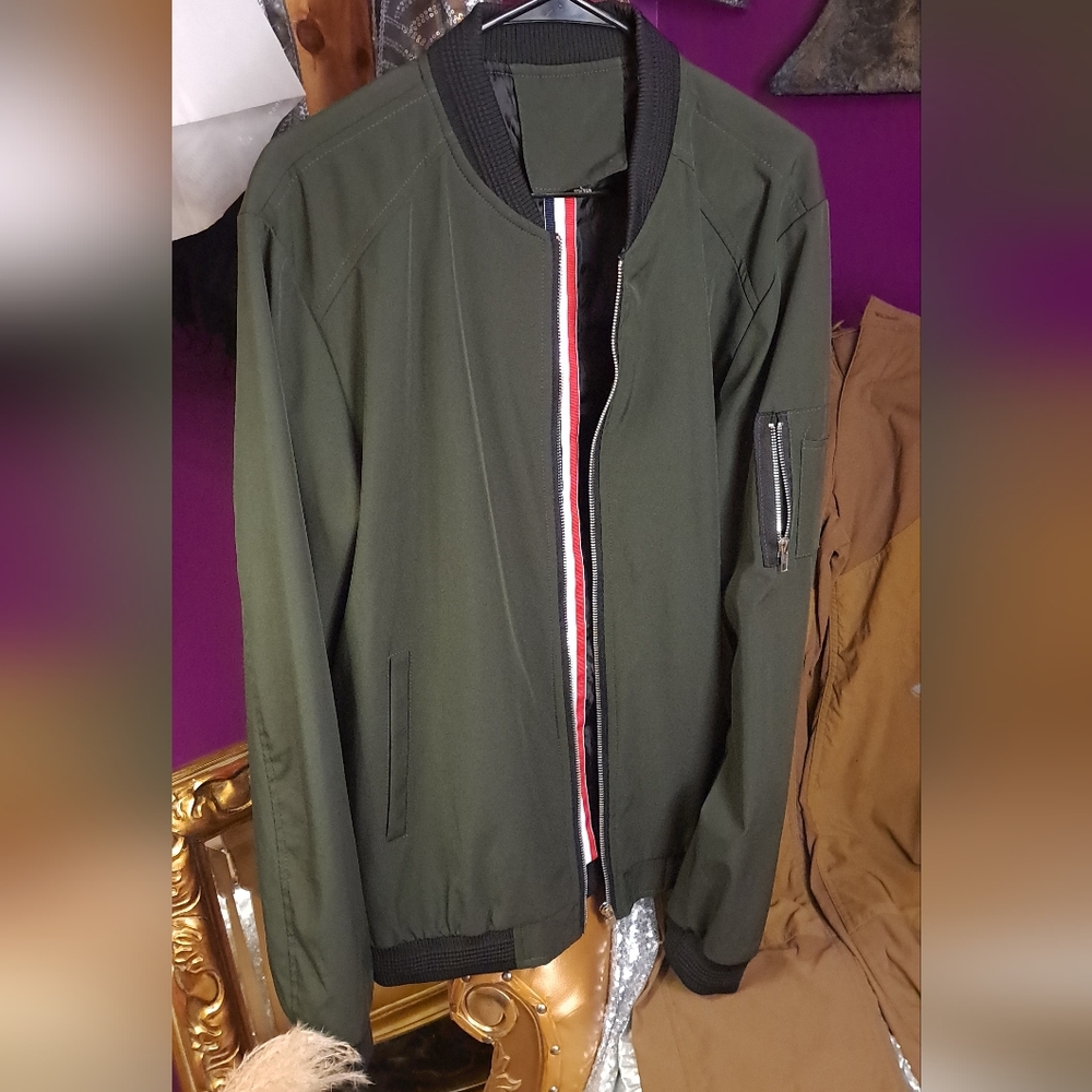 Army Green Bomber Zip Up Jacket. Size Large